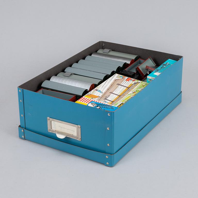 Märklin, a large collection of locomotives, wagons and accessories.