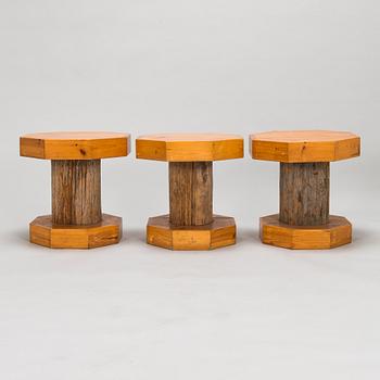 Soffbord och pallar 3 st, 1900-talets mitt.