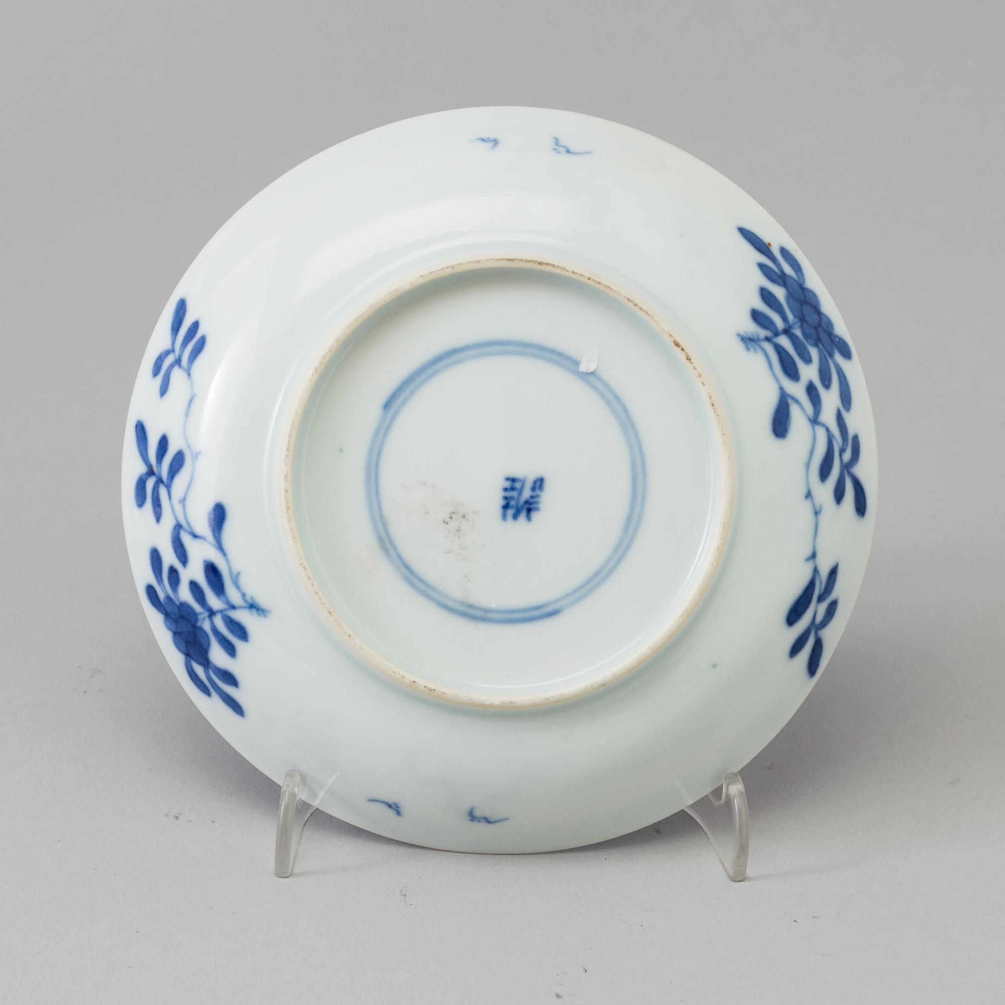 Four blue and white porcelain dishes, Qing dynasty.