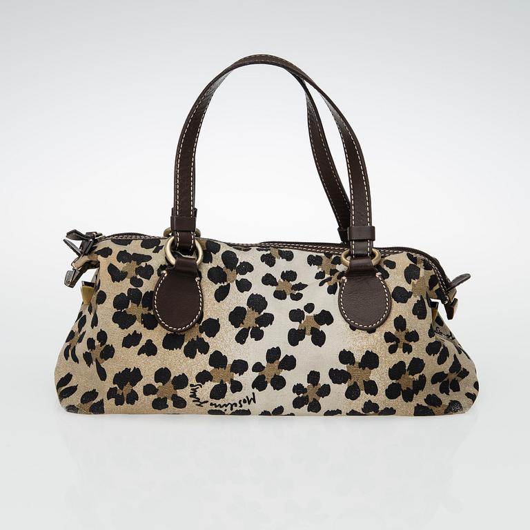 A MOSCHINO JEANS SHOULDER BAG.