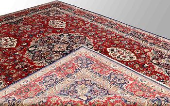 A CARPET, Tabriz, possibly, part silk, ca 417 x 300 cm.