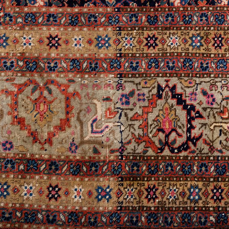 A CARPET, Antique West persian, ca 356,5  x 303,5 cm.