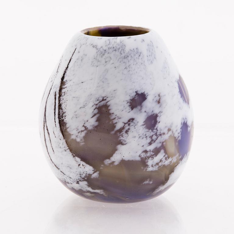 ELLA VARVIO, A glass vase/ sculpture, signed Ella Varvio 2018.