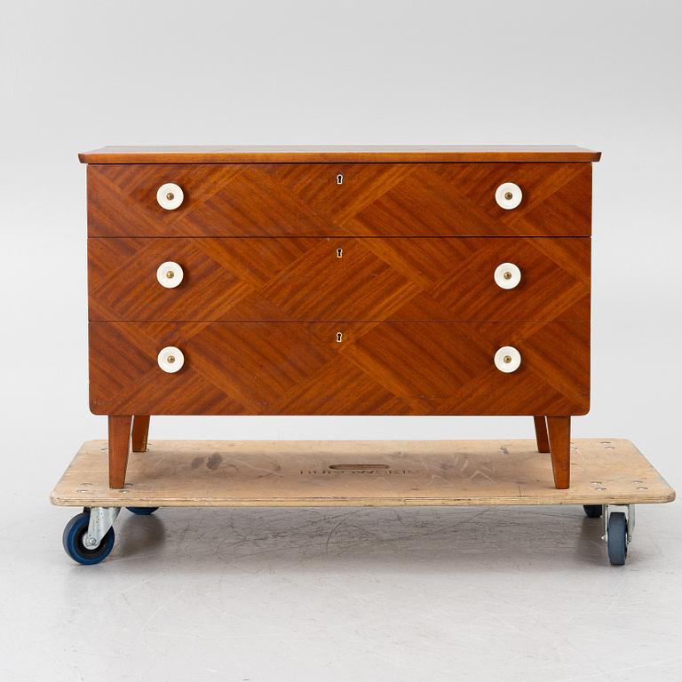 Chest of drawers, mid-20th century.