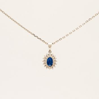 Necklace, 18K white gold with diamonds and sapphire.