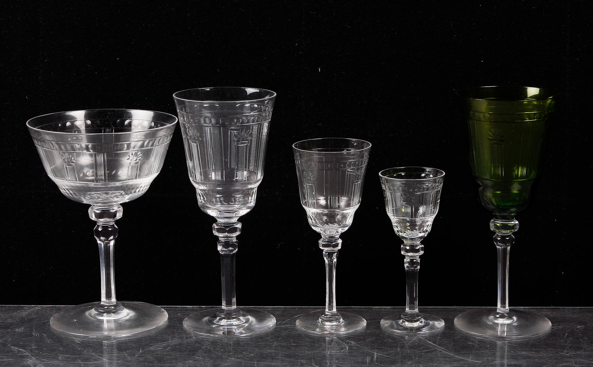 GLASSERVIS, 102 delar.