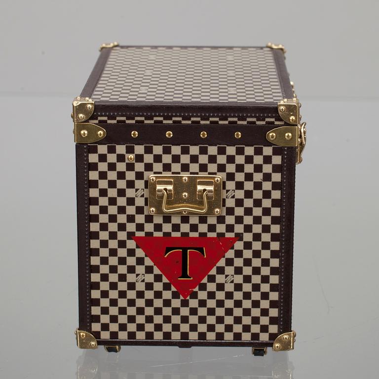 ASK, "Mini Malle Chapeaux", Louis Vuitton.