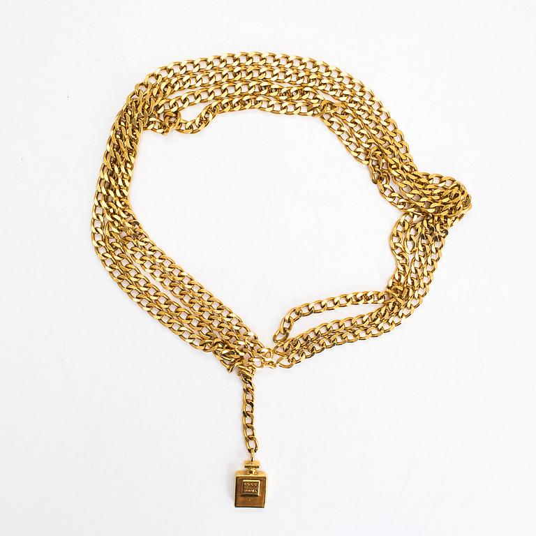 Chanel, a 1980's chain belt.