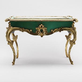 MINIATYRMONTERBORD, rokokostil, 1900-talets andra hälft.