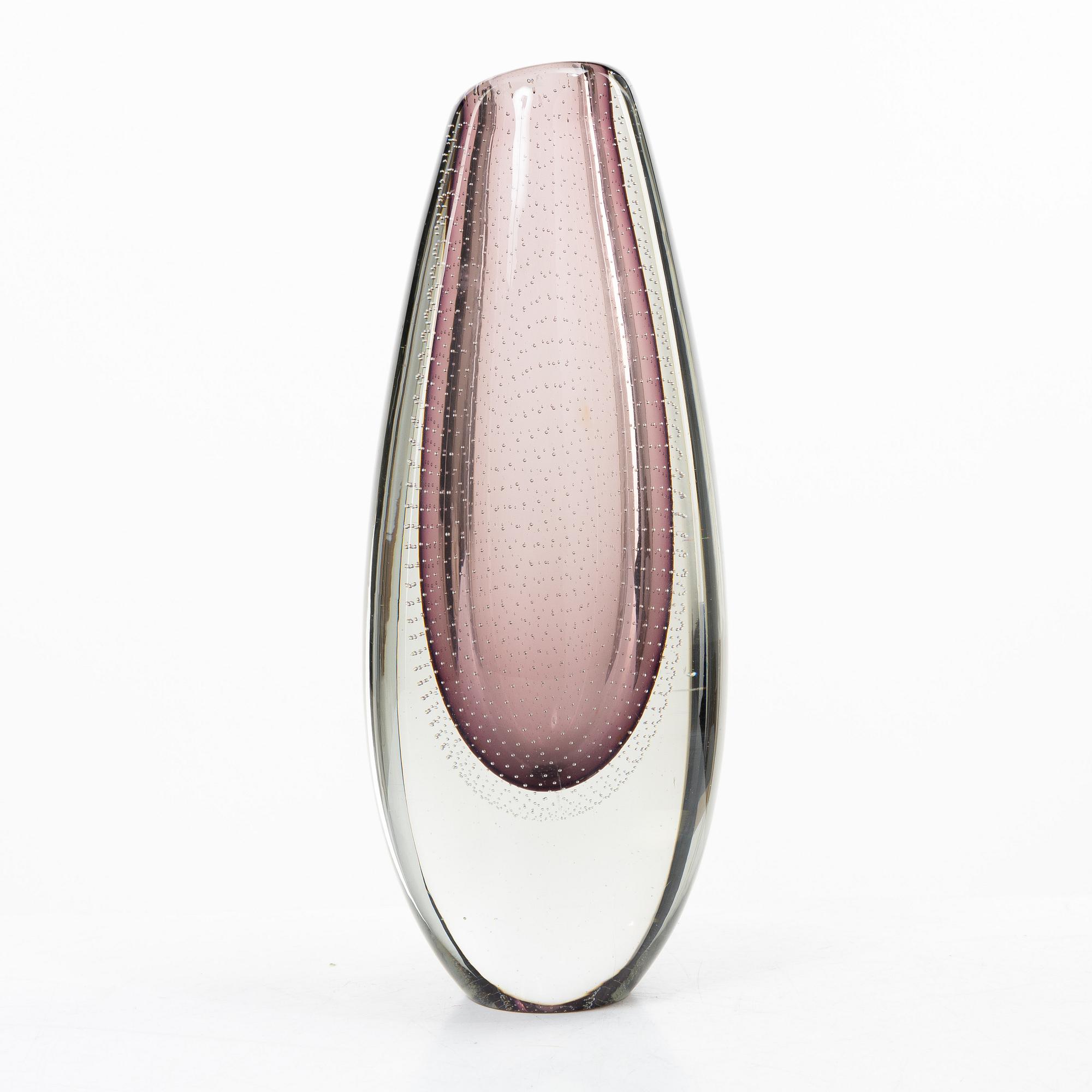 Gunnel Nyman, Vase, "GN 26", Nuutajärvi Notsjö, Finland.
