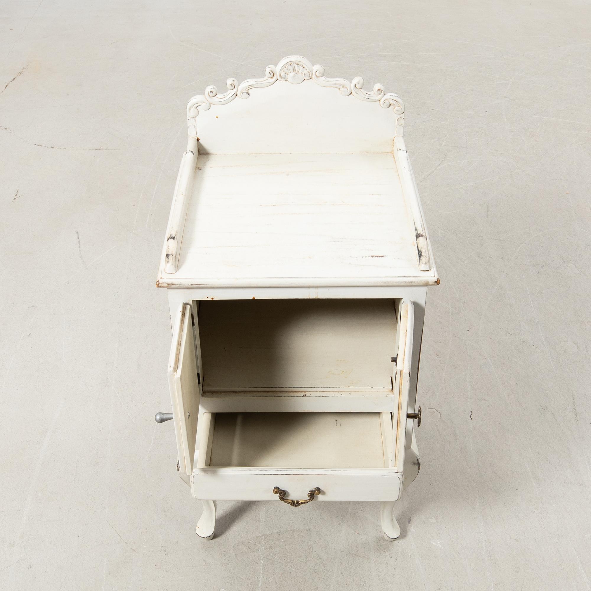 Sängbord, 1900-talets mitt.