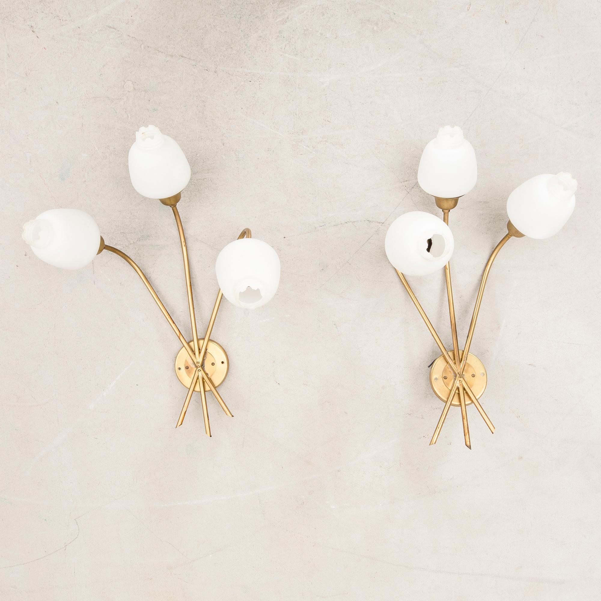 Wall sconces, a pair.