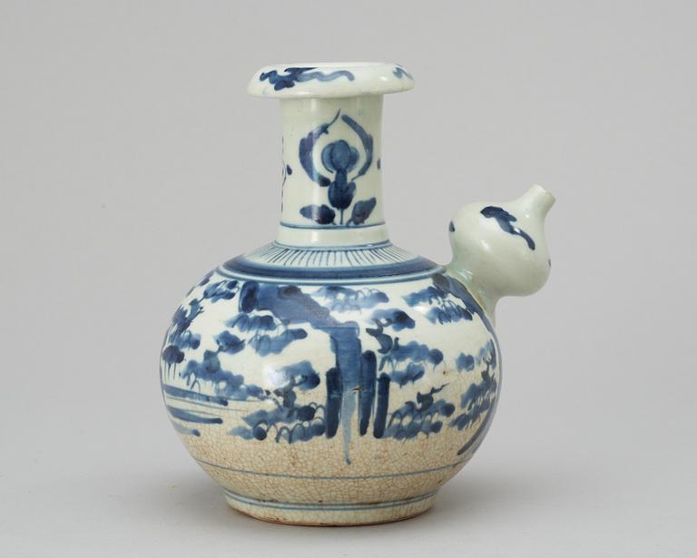 A blue and white Japanese kendi, 18th Century.