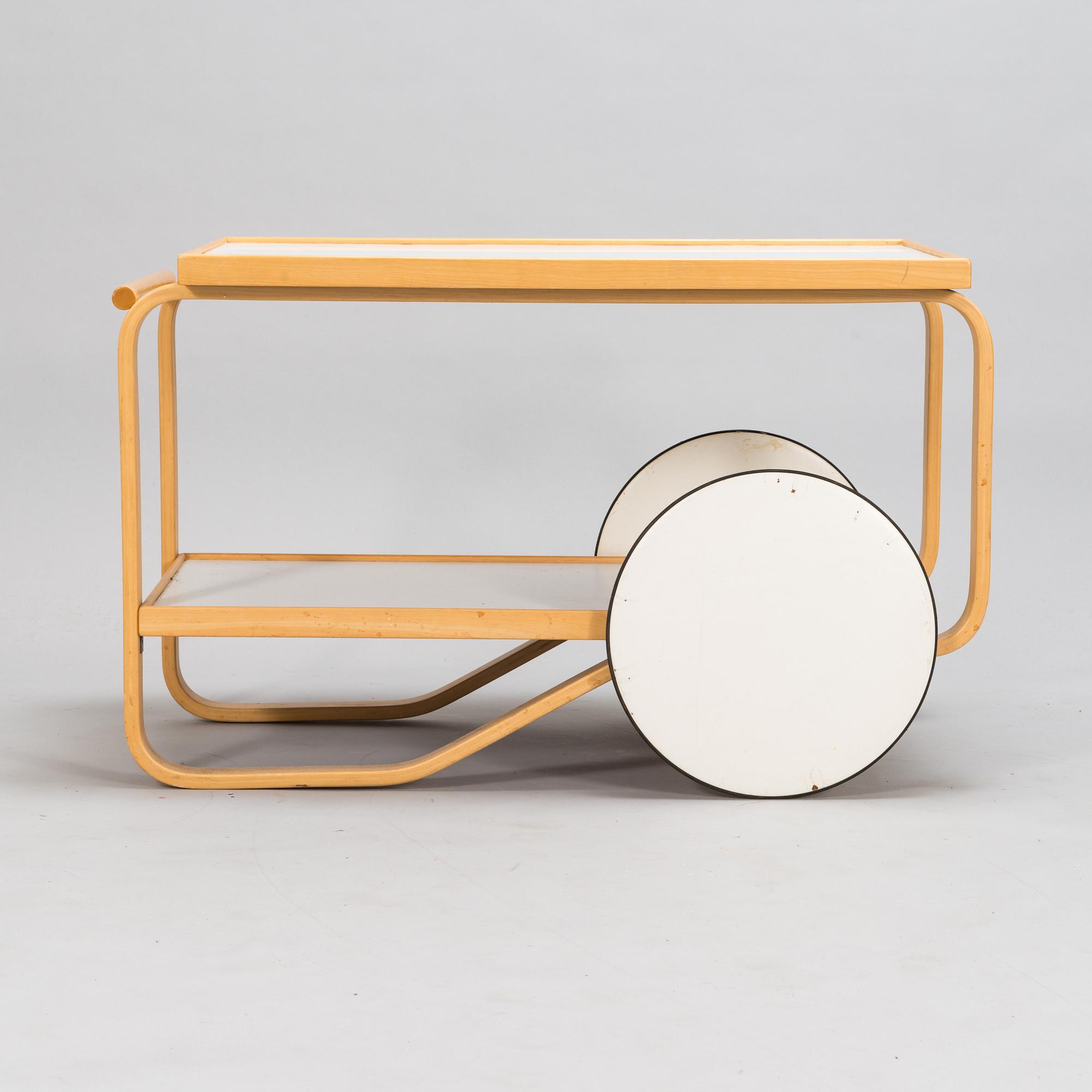 Alvar Aalto, tarjoiluvaunu 901, Artke, 1900-luvun loppupuoli.