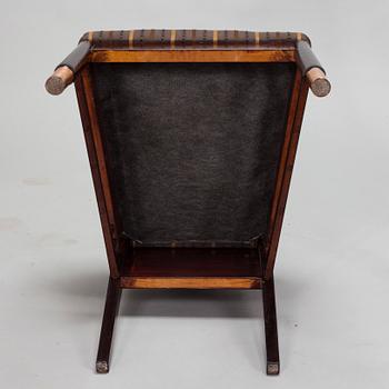 Bernhard Häkli, A Finnish Jugend table and six chairs, Vihdin Puuseppäin Huonekaluliike 1911.