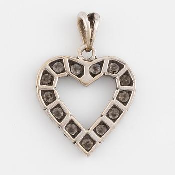 White gold and brilliant cut diamond heart necklace.