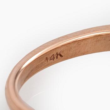 Sormus, 14K kultaa ja briljanttihiottuja timantteja.