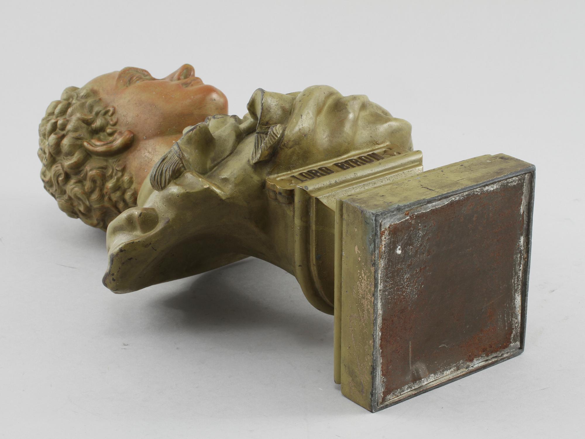 BYST, patinerad metall, 1900-tal.