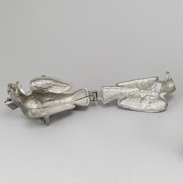 GLASSFORMAR, 3 st, tenn, omkring 1900.
