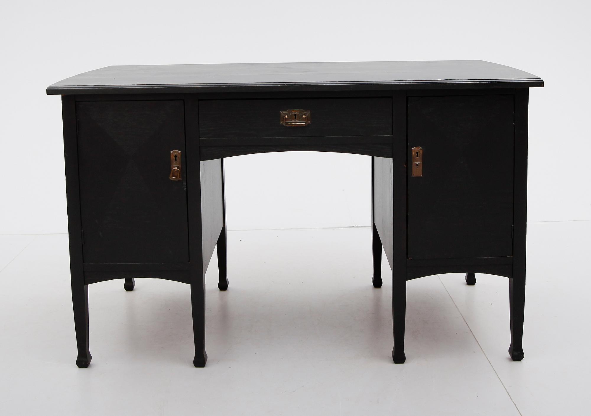 HURTSSKRIVBORD, 1900-talets första hälft.