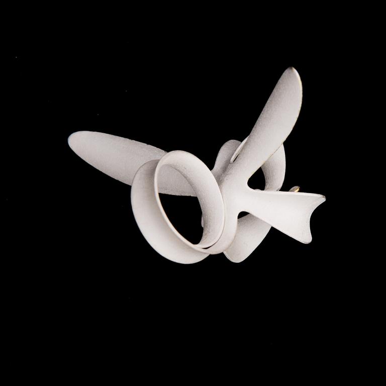 CHAO-HSIEN KUO, RING, "Golden Margarita", silver, pärla, 2008.