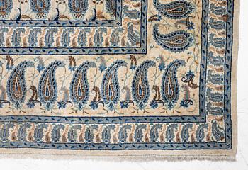 Matta, Keshan, ca 433 x 305 cm.