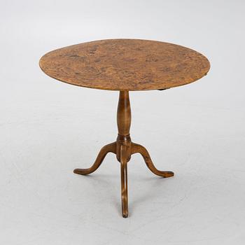 A burr alder tilt-top table, Mälardalen, circa 1800.