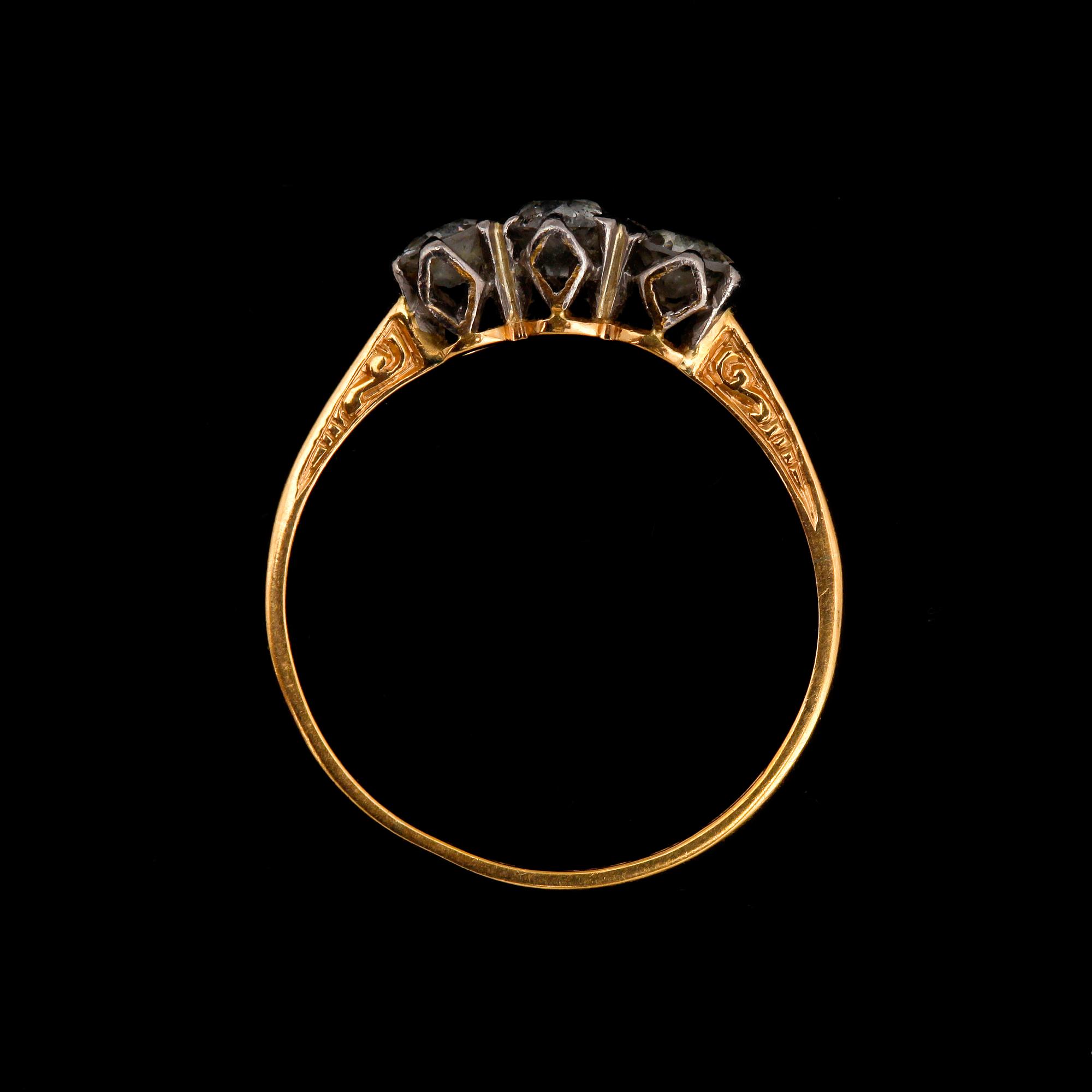 RINGAR, 2 st, 18k guld bla med antikslipade diamanter. Tot.vikt 6g.