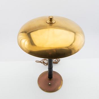 Einar Bäckströms Metallvarufabrik, Bordslampa modell 5013 Swedish Modern 1940-tal.
