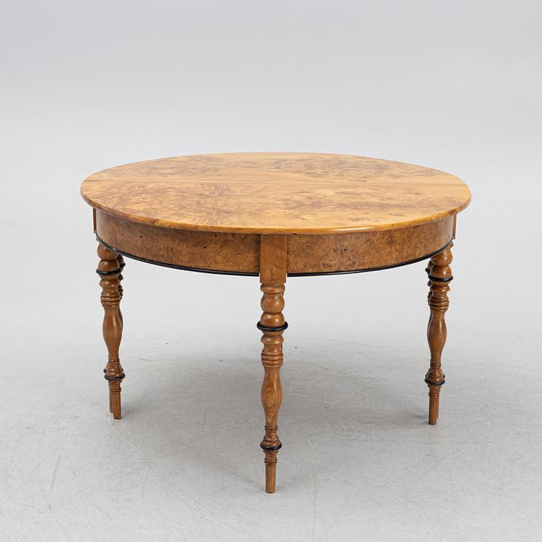 Table, demi-lune model, two parts, first half of the 20th century.