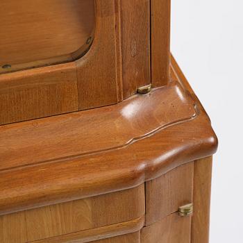 Carl Malmsten, an "Enstycksskåp" display cabinet, 1950s.