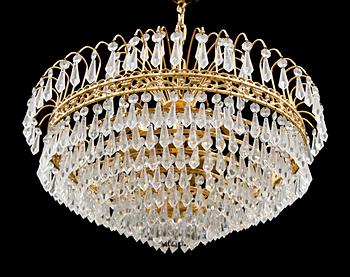 LJUSKRONA, 1900-talets andra hälft. Höjd ca 35 cm.