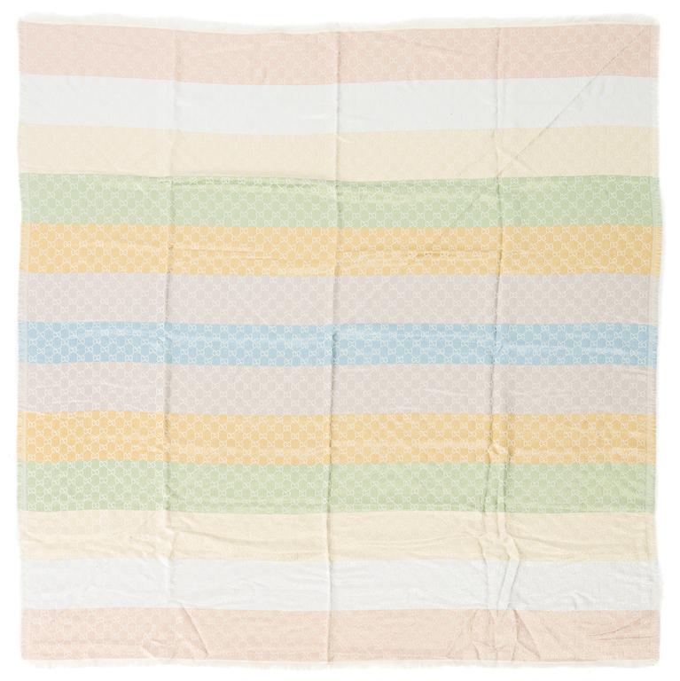 Gucci, Sjal, "Shiny Summer shawl".