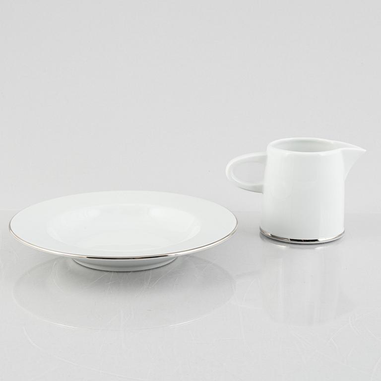 Jonas Bohlin, dinner service, 114 pieces, porcelain, "Corona", Rörstrand.