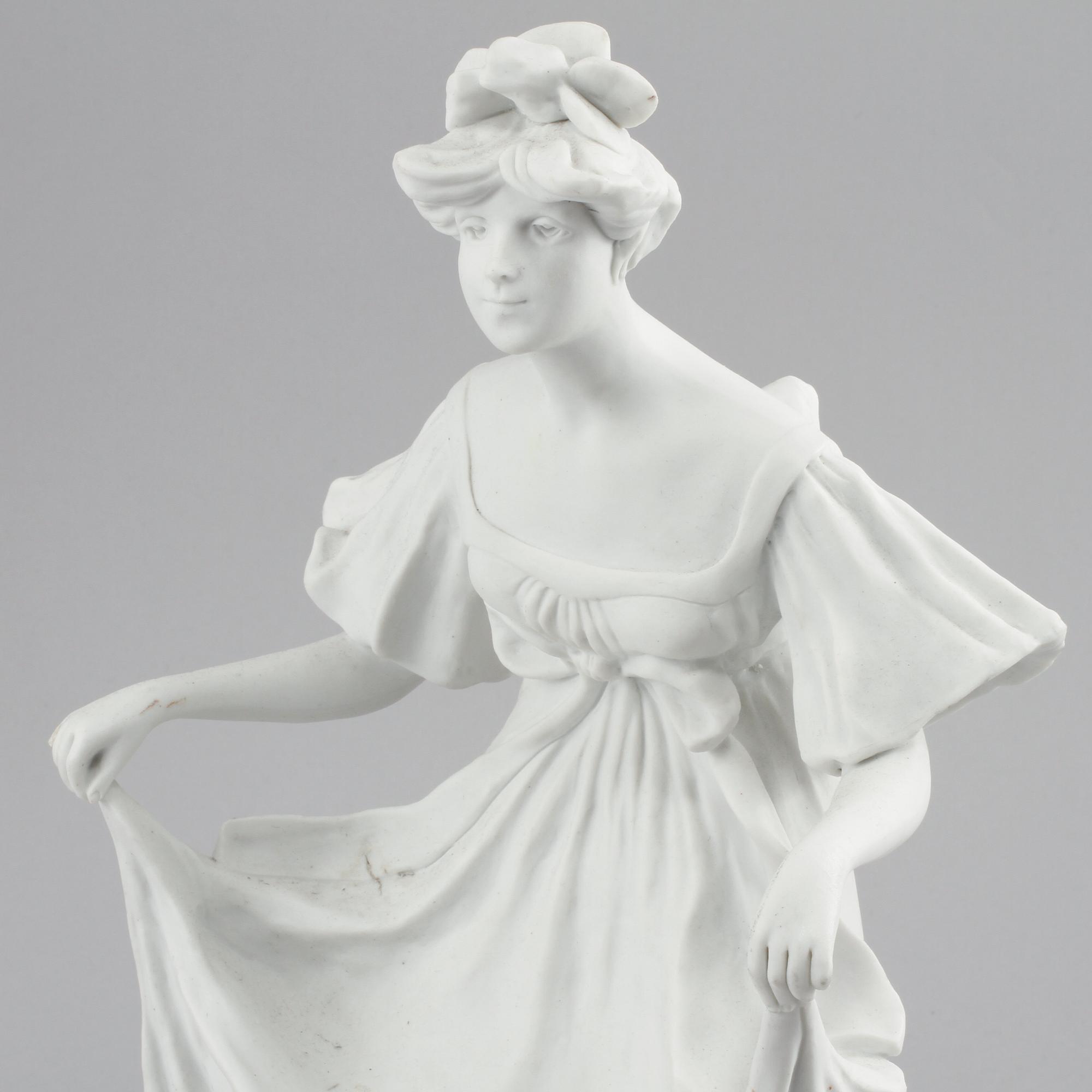 FIGURIN, parian, Sèvres-liknande märke, 1900-tal.