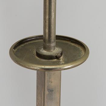 Paavo Tynell, A 1930s made to order chandelier for Taito.
