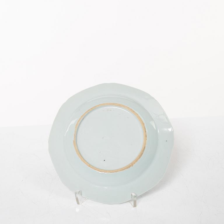 A group of 14 Chinese porcelain dessert dishes and a famile rose sauce boat, Qing dynasty, Qianlong (1736-95).