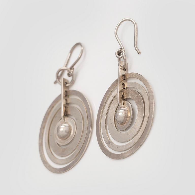 Tapio Wirkkala, earrings, "Silver Moon", silver, Kultakeskus 1972.