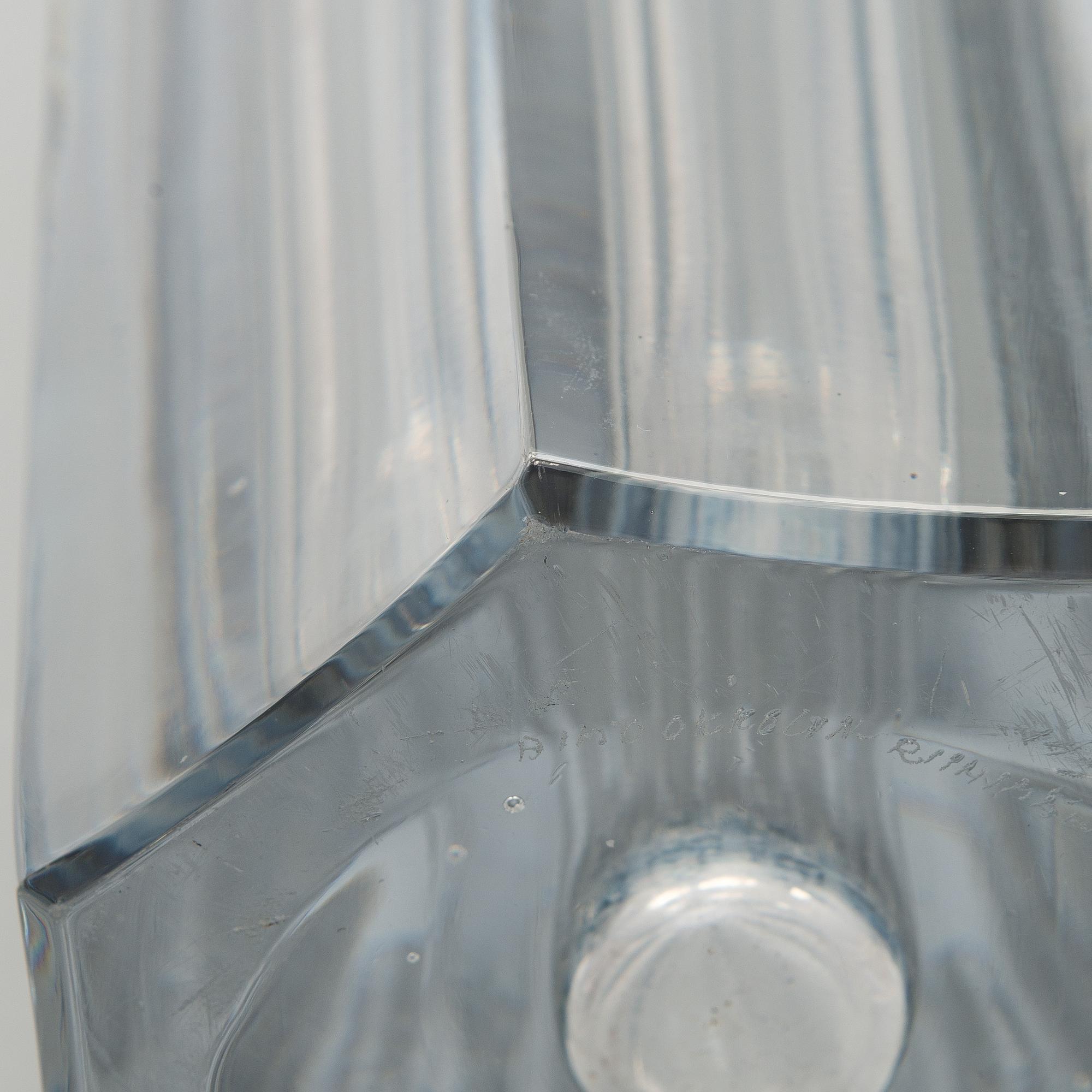 Aimo Okkolin, vase / art glass, signed Aimo Okkolin Riihimäen Lasi Oy.