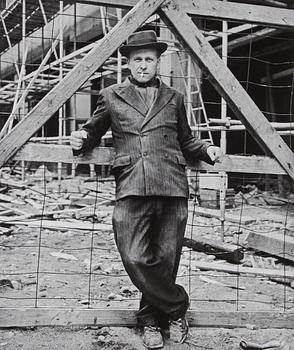 Ismo Hölttö, "Keskuskatu, Helsinki 1966".