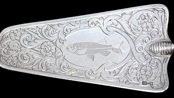 SERVERINGSBESTICK FÖR FISK, silver. Ryssland. Tot 300g.