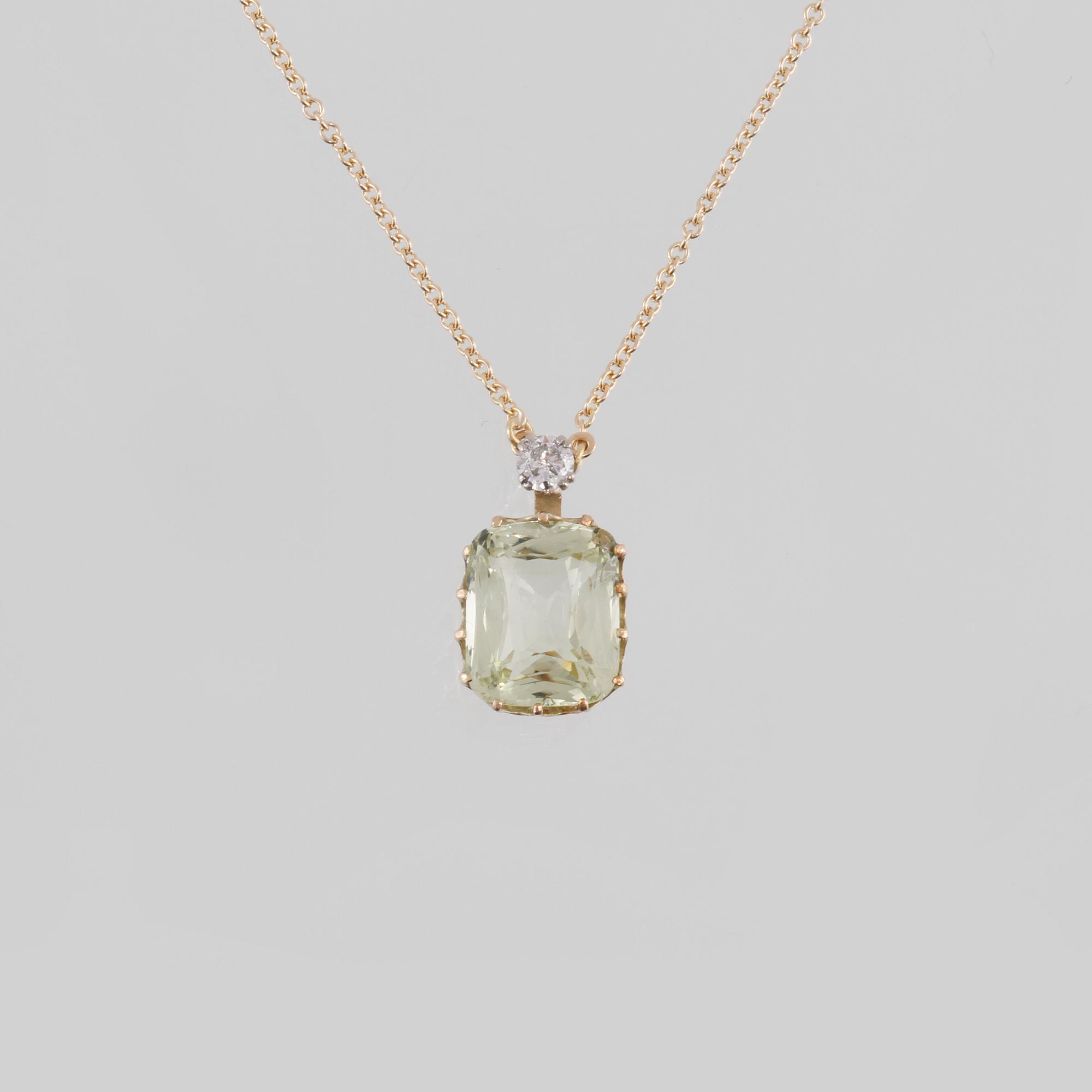 HÄNGE, 18K guld med antikslipad beryl samt briljantslipad diamant 0.23 ct. Vikt 5,9 gram.