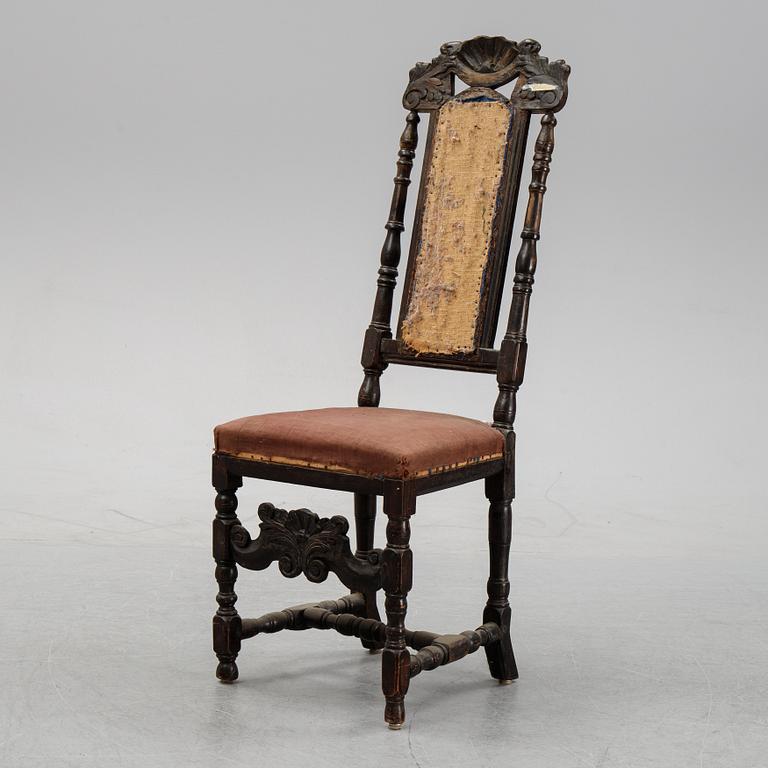 A baroque chair from around the year 1700.