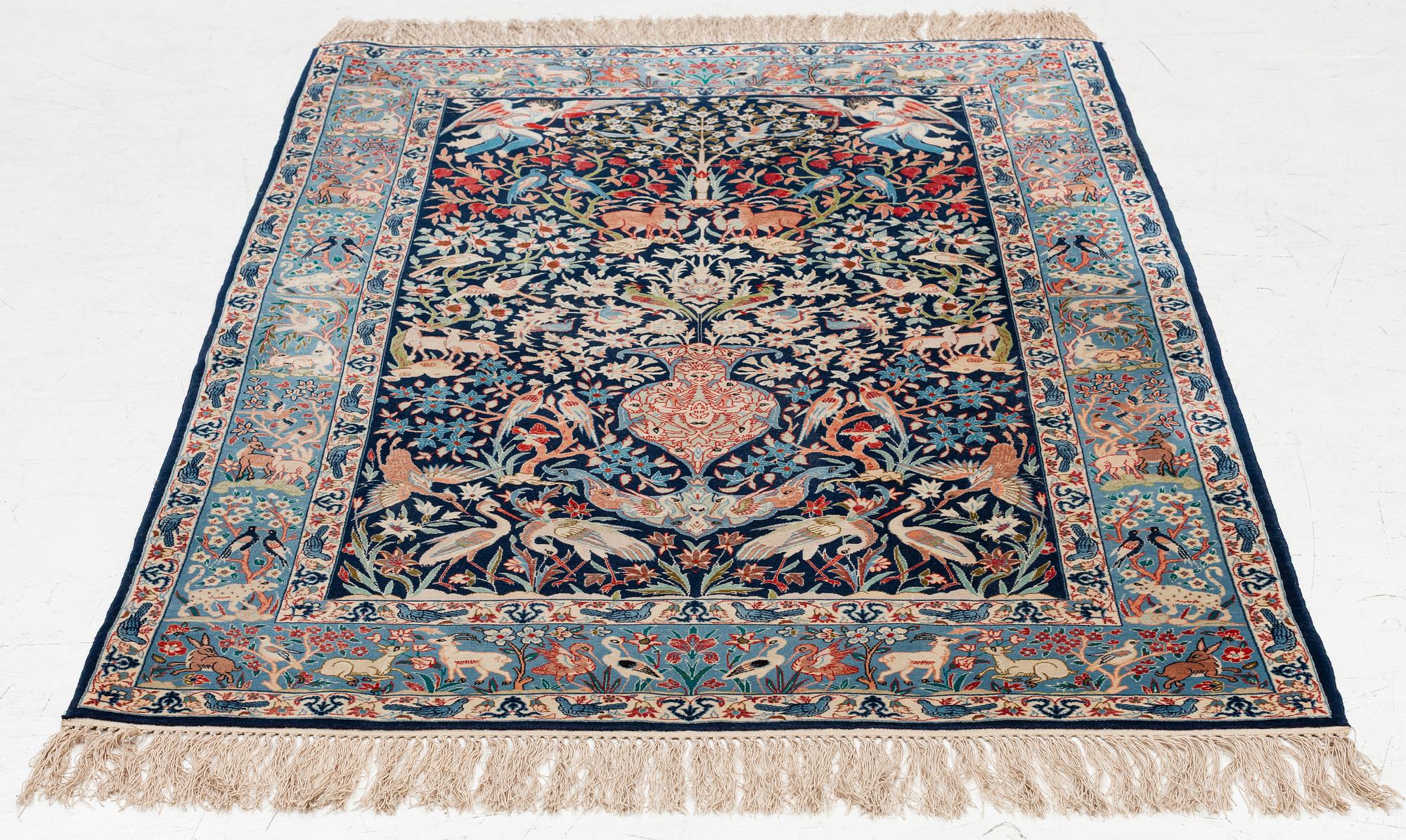 Carpet. Isfahan. figural, approx. 167 x 108 cm.