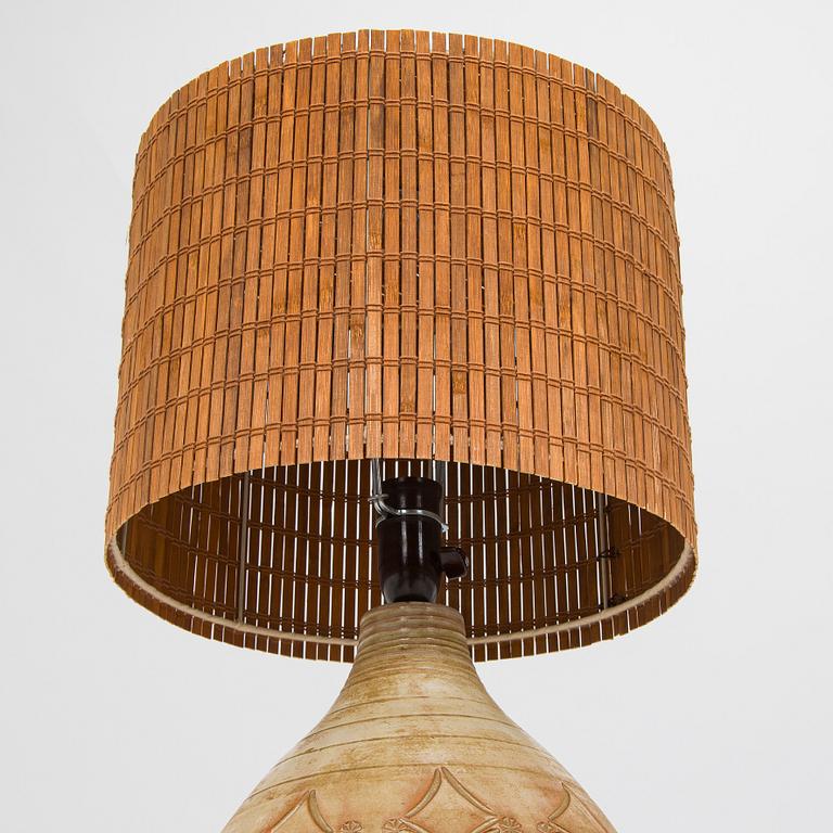 Bordslampa, stengods, tillverkare Kera 1900-talets mitt.