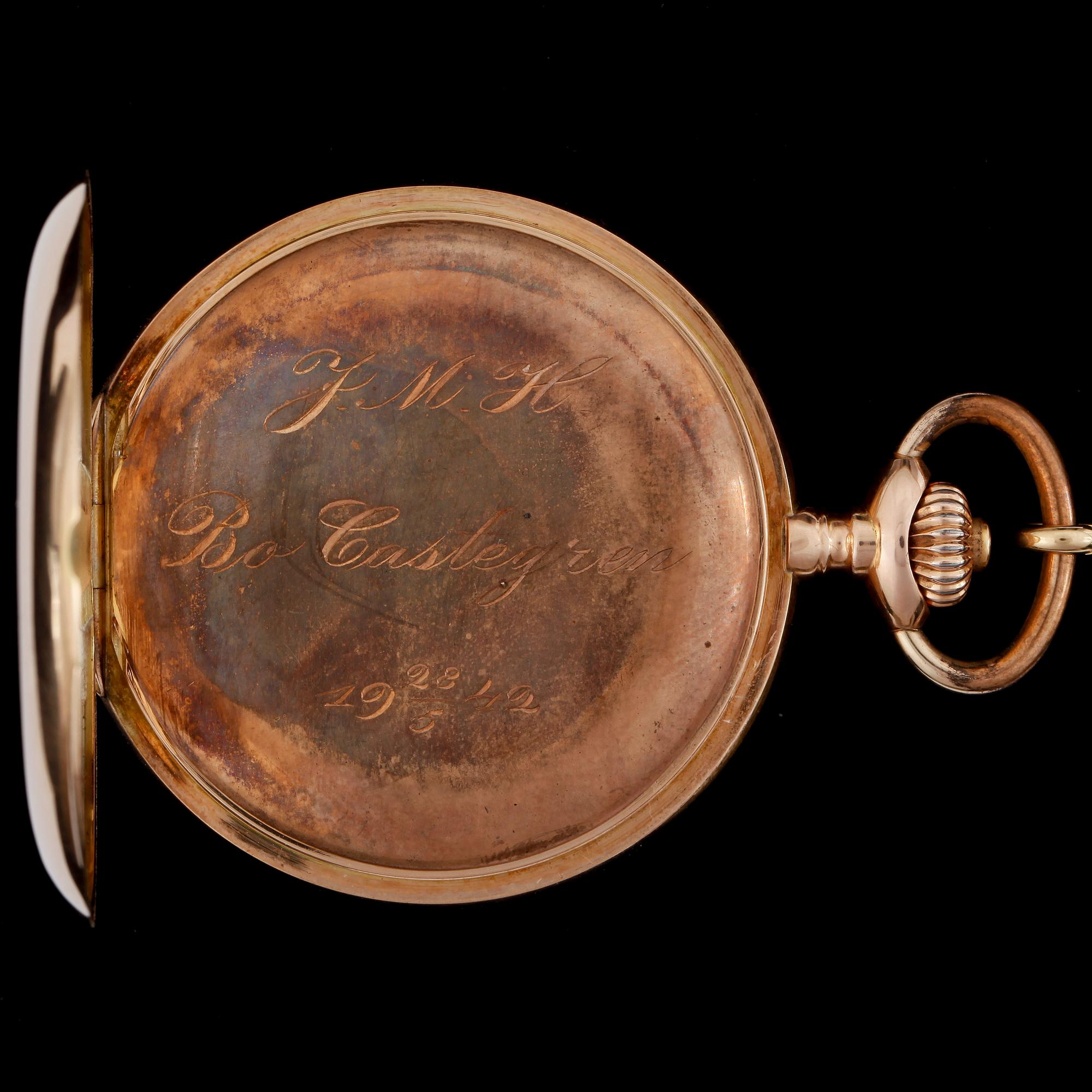 FICKUR OCH KLOCKKEDJA, savonette, herr, 14k resp 18k guld. Bär datering 1942. Vikt 94,9g resp 8,9g.