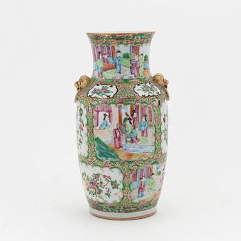 A Chinese porcelain vase, Canton, 19th Century.