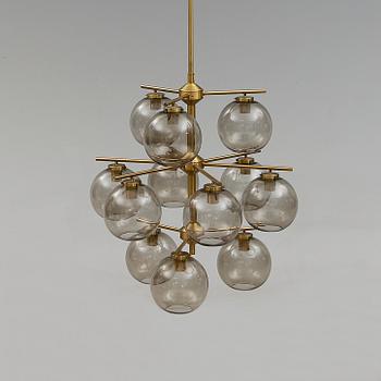 TAKLAMPA, Hans Agne, Markaryd, 1900-talets andra hälft. Höjd ca 227 cm.