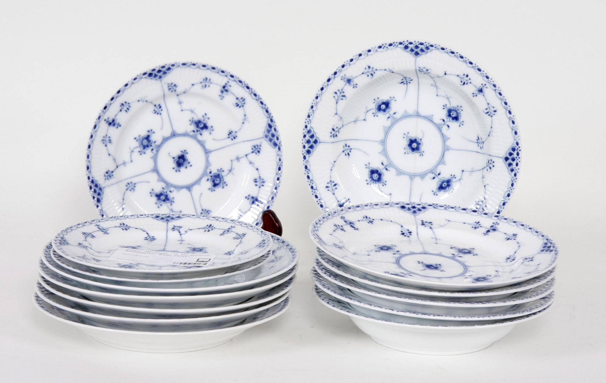 TALLRIKAR, 11 st, porslin, Musselmalet, Kongl Dansk.