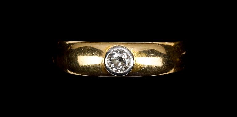 RING, 23k guld med briljantslipad diamant, 1906. Vikt 2 g.